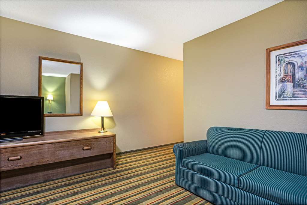 Super 8 By Wyndham Glencoe Hotel Room photo