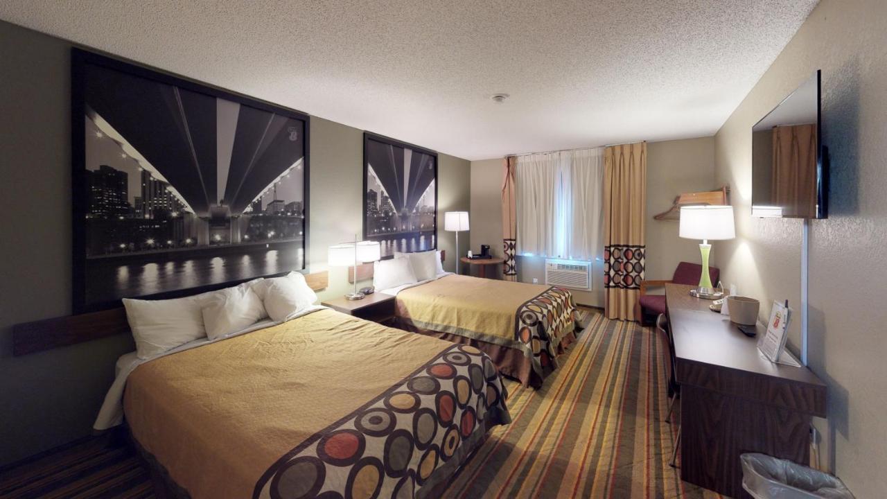 Super 8 By Wyndham Glencoe Hotel Exterior photo