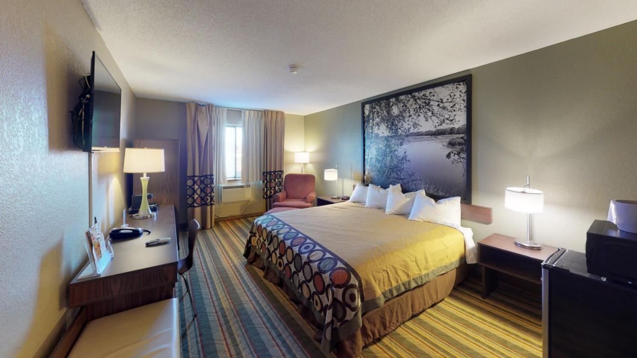 Super 8 By Wyndham Glencoe Hotel Exterior photo